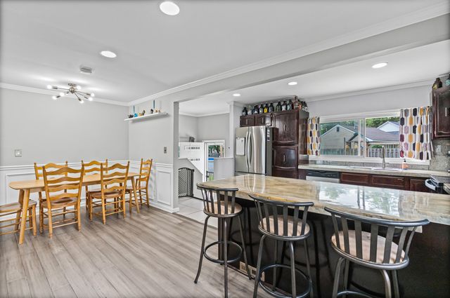 5345 Clinton River Drive, Waterford, MI 48327