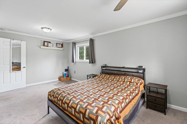 5345 Clinton River Drive, Waterford, MI 48327