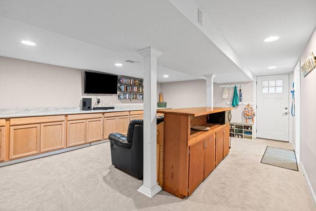 5345 Clinton River Drive, Waterford, MI 48327