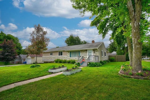 5345 Clinton River Drive, Waterford, MI 48327