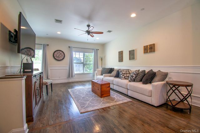 7 Lager Lane 7, Patchogue, NY 11772