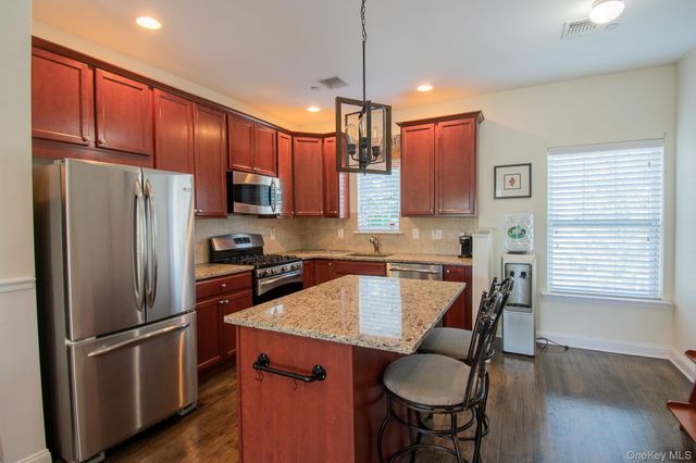 7 Lager Lane 7, Patchogue, NY 11772