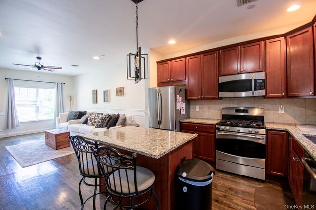 7 Lager Lane 7, Patchogue, NY 11772