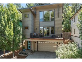 267 MT RAINIER Loop, Hood River, OR 97031