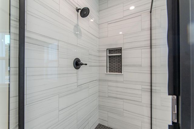 874 OLD SHILOH RD, Adamsville, TN 38310