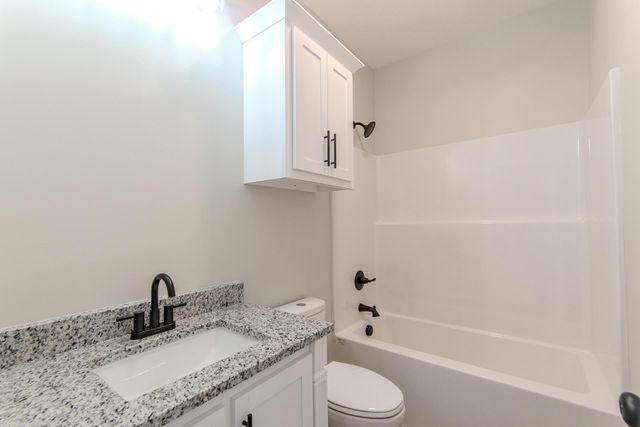 874 OLD SHILOH RD, Adamsville, TN 38310