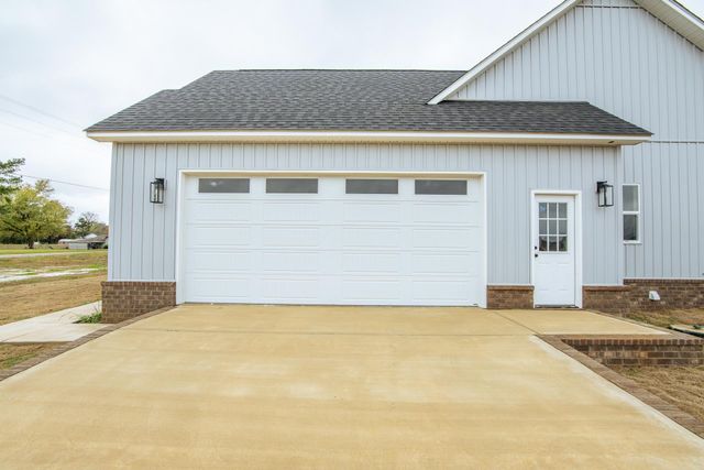 874 OLD SHILOH RD, Adamsville, TN 38310