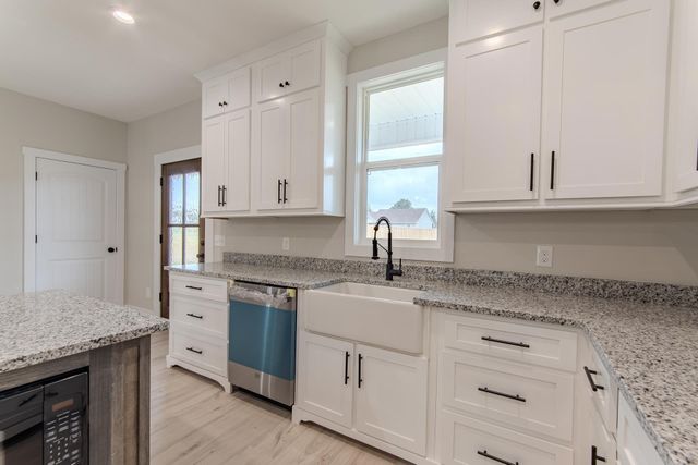 874 OLD SHILOH RD, Adamsville, TN 38310