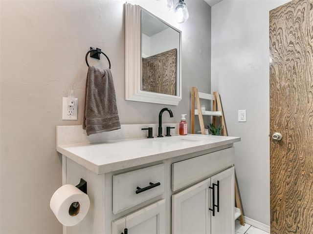 2912 Gettysburg Road, Edmond, OK 73013