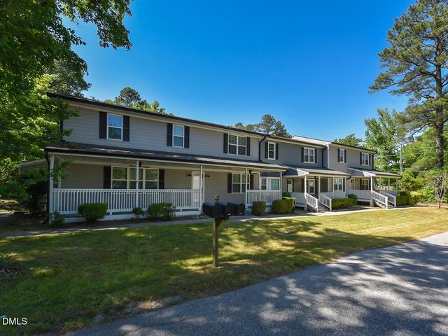 225 Douglas Street, Holly Springs, NC 27540