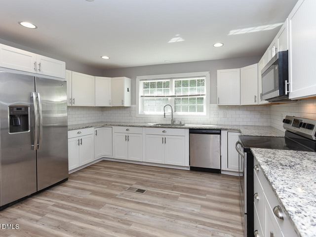 225 Douglas Street, Holly Springs, NC 27540