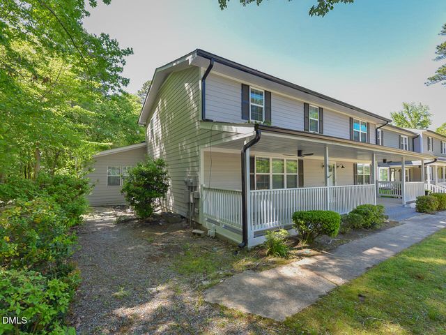 225 Douglas Street, Holly Springs, NC 27540