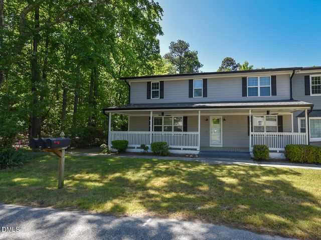 225 Douglas Street, Holly Springs, NC 27540