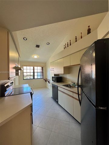 3176 Arbor Ln 2506, Hollywood, FL 33021