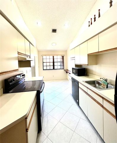 3176 Arbor Ln 2506, Hollywood, FL 33021
