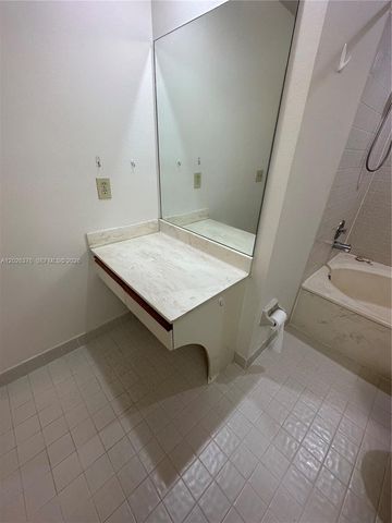 3176 Arbor Ln 2506, Hollywood, FL 33021