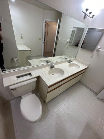 3176 Arbor Ln 2506, Hollywood, FL 33021