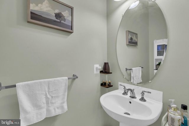 42911 PAMPLIN TER, Chantilly, VA 20152