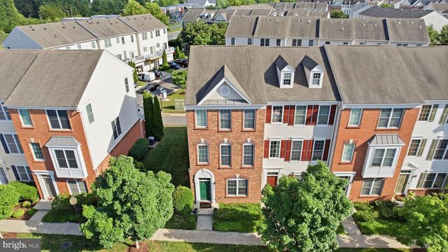 42911 PAMPLIN TER, Chantilly, VA 20152