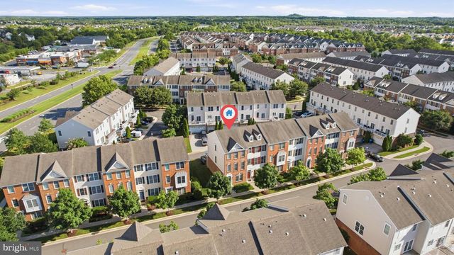 42911 PAMPLIN TER, Chantilly, VA 20152
