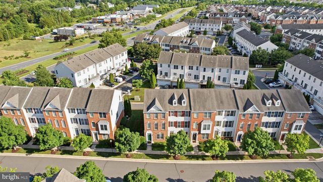 42911 PAMPLIN TER, Chantilly, VA 20152