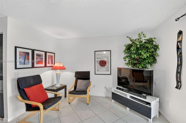 341 Waterside Drive 341, Hypoluxo, FL 33462