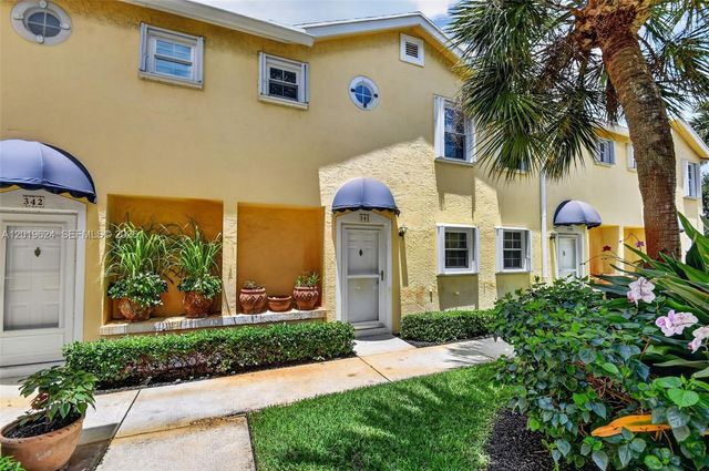 341 Waterside Drive 341, Hypoluxo, FL 33462
