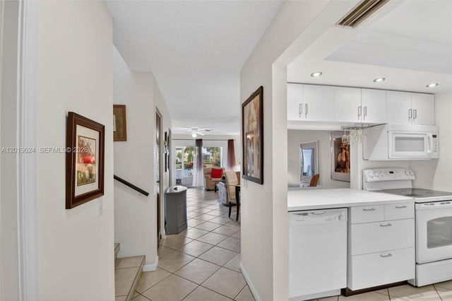 341 Waterside Drive 341, Hypoluxo, FL 33462