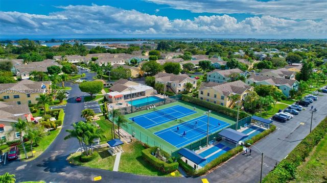 341 Waterside Drive 341, Hypoluxo, FL 33462