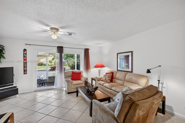 341 Waterside Drive 341, Hypoluxo, FL 33462