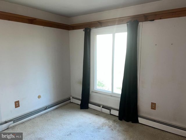 7 SHADY LN, Lincoln University, PA 19352