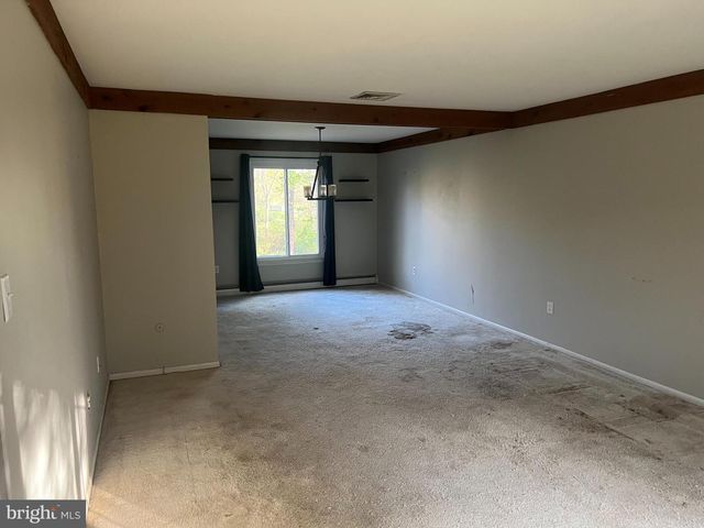 7 SHADY LN, Lincoln University, PA 19352