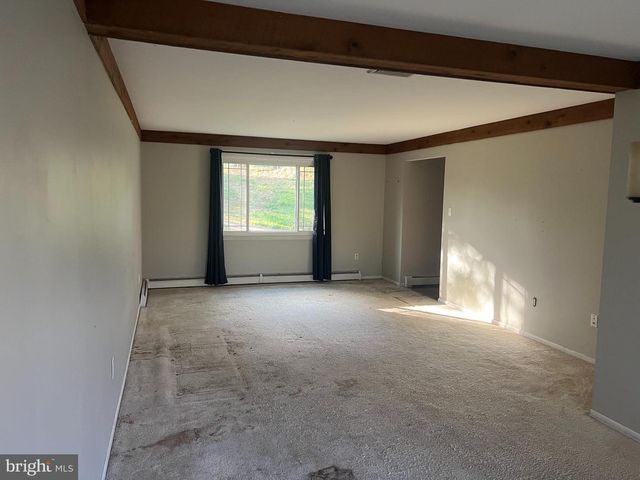 7 SHADY LN, Lincoln University, PA 19352