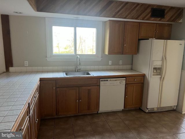 7 SHADY LN, Lincoln University, PA 19352