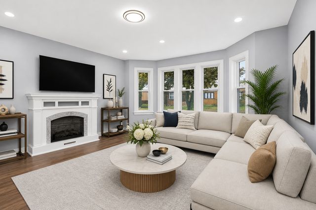 5624 W Pensacola Avenue, Chicago, IL 60634