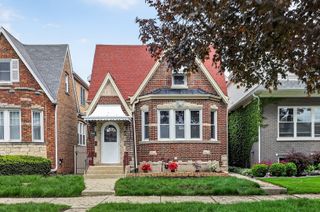 5624 W Pensacola Avenue, Chicago, IL 60634