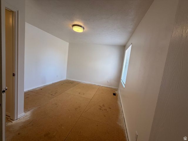 704 S ORCHARD DR, Bountiful, UT 84010