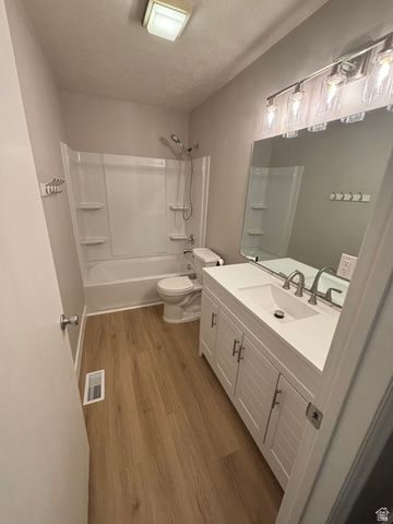 704 S ORCHARD DR, Bountiful, UT 84010