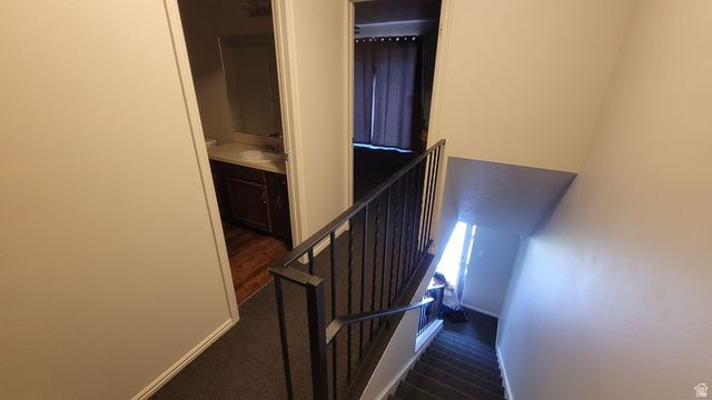 704 S ORCHARD DR, Bountiful, UT 84010