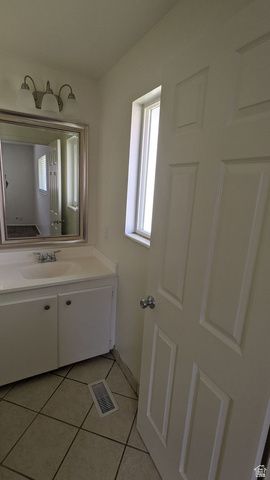 704 S ORCHARD DR, Bountiful, UT 84010