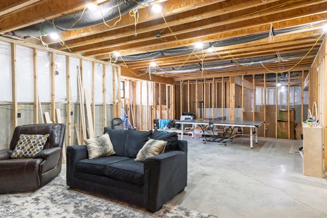 6661 W 100 N, Greenfield, IN 46140