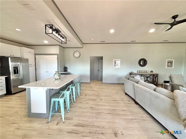 86 Kingfisher Street, Port O'connor, TX 77982