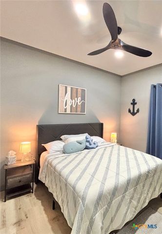 86 Kingfisher Street, Port O'connor, TX 77982