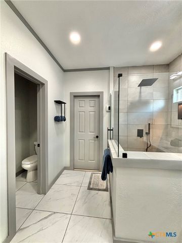 86 Kingfisher Street, Port O'connor, TX 77982