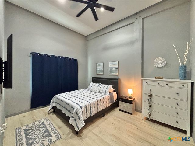 86 Kingfisher Street, Port O'connor, TX 77982