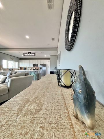 86 Kingfisher Street, Port O'connor, TX 77982