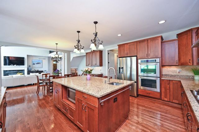 7933 Elbrecht Drive, Montgomery, OH 45242