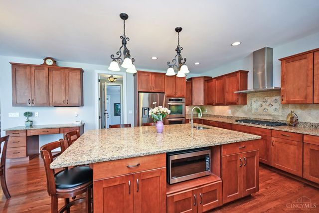 7933 Elbrecht Drive, Montgomery, OH 45242