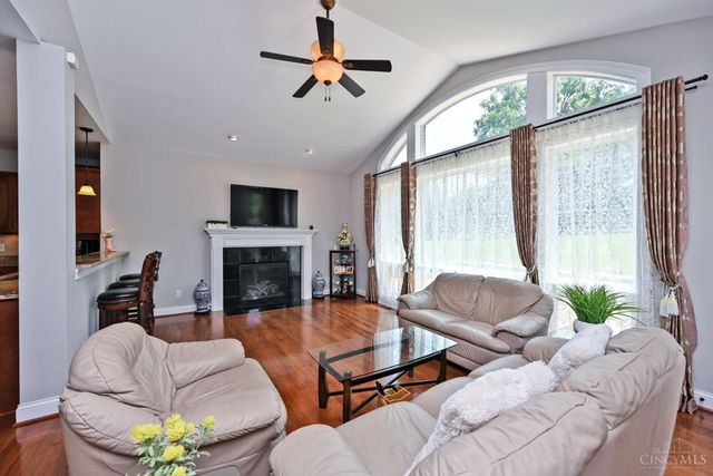 7933 Elbrecht Drive, Montgomery, OH 45242