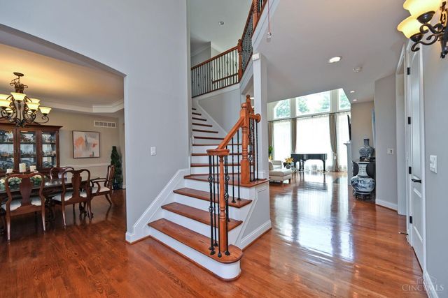 7933 Elbrecht Drive, Montgomery, OH 45242